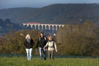 Wandelen op de Viadukt Wandelroute in het Paderborner Land