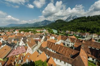 De prachtige oude binnenstad van Füssen in Beieren