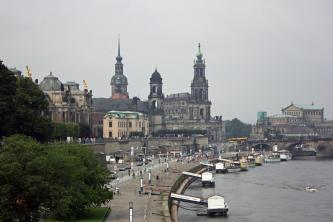Het historische Dresden met de Elbe