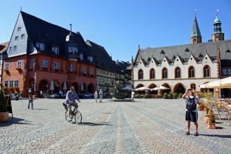 De Rathausplatz van Goslar