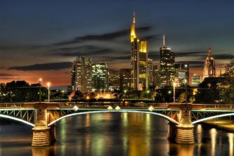 De indrukwekkende skyline van Frankfurt